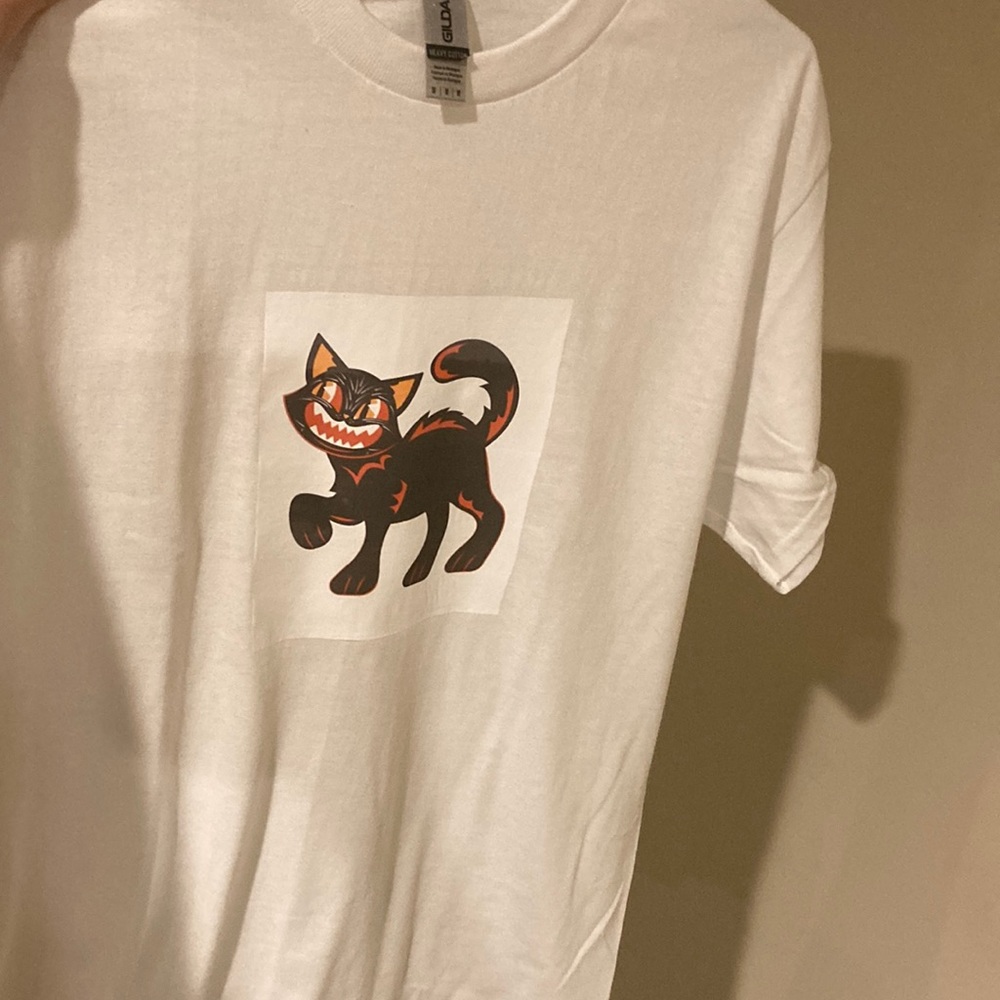 Vintage Halloween design Graphic T shirt